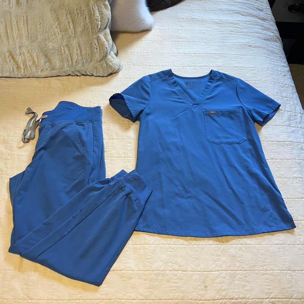 Figs Women's Blue Scrub Set